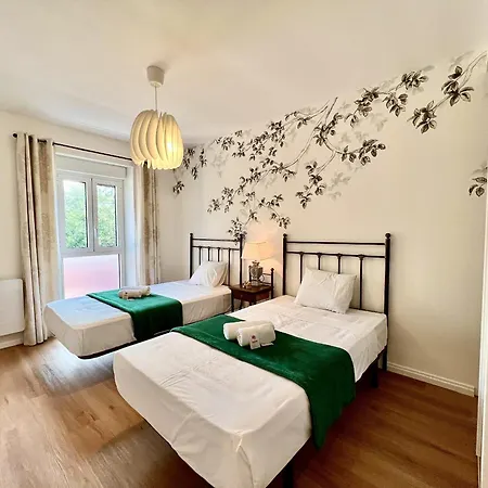 Stylish 2 With Pool By Homing