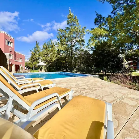 Stylish 2 With Pool By Homing Apartment Loule