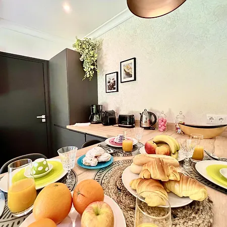 Stylish 2 With Pool By Homing Appartement *